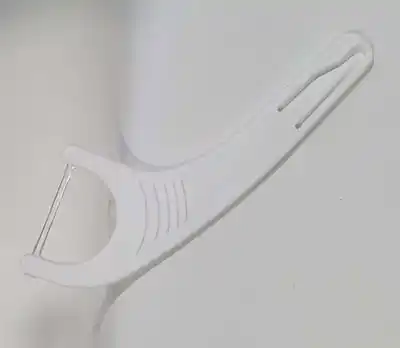 치실 사용으로 충치예방